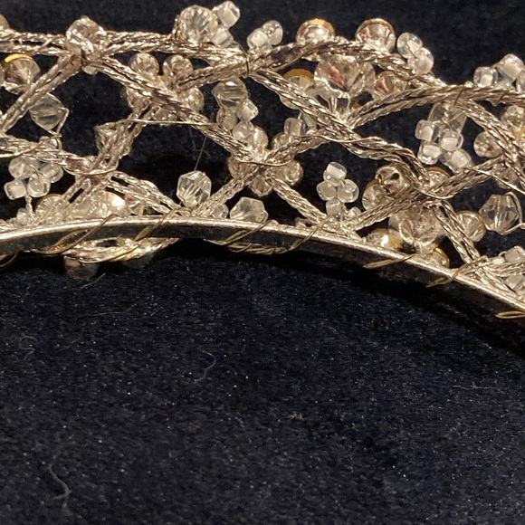 Bridal tiara - Picture 7 of 8